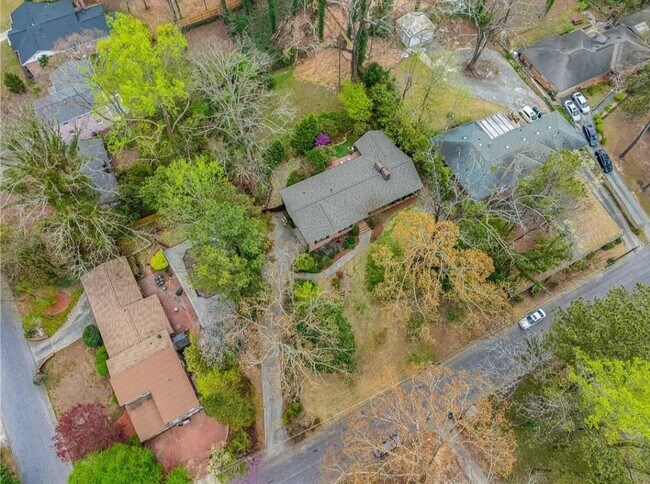Building Photo - 2994 Baker Ridge Dr NW