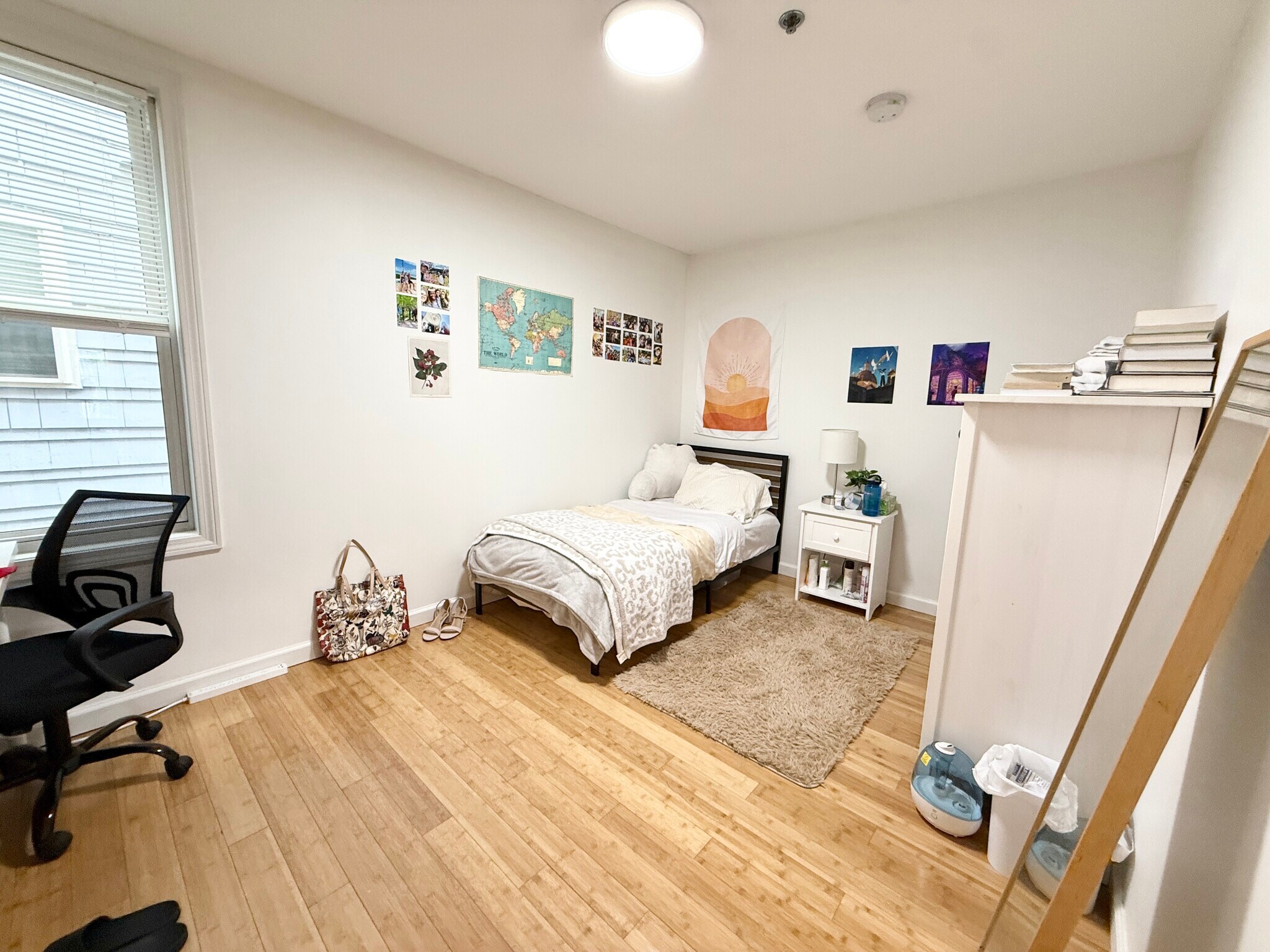 Building Photo - 110 Chester St