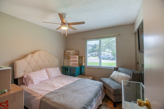 Building Photo - 1323 Torreya Cir