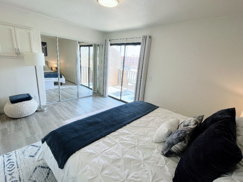 Building Photo - 1070 Grand Ave