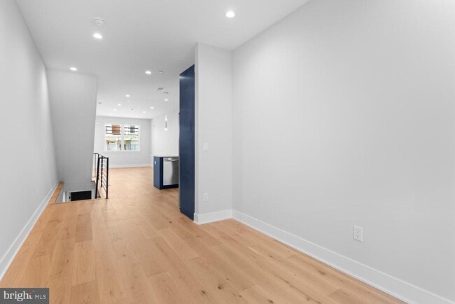 Building Photo - 713 S 58th St