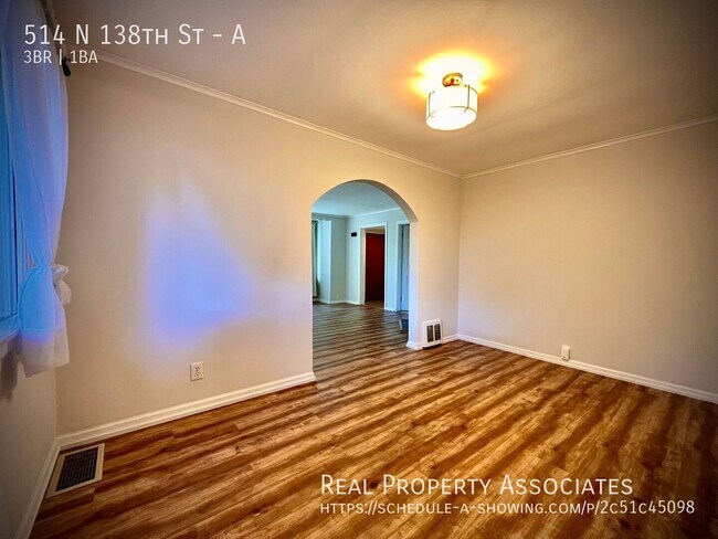Building Photo - 514 N 138th St