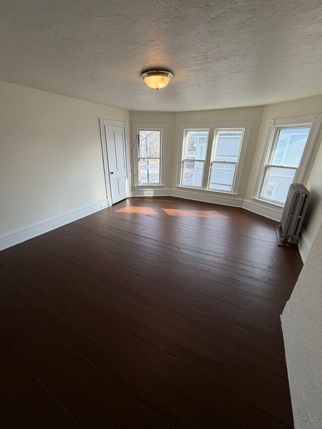 Building Photo - 829 Jackson St