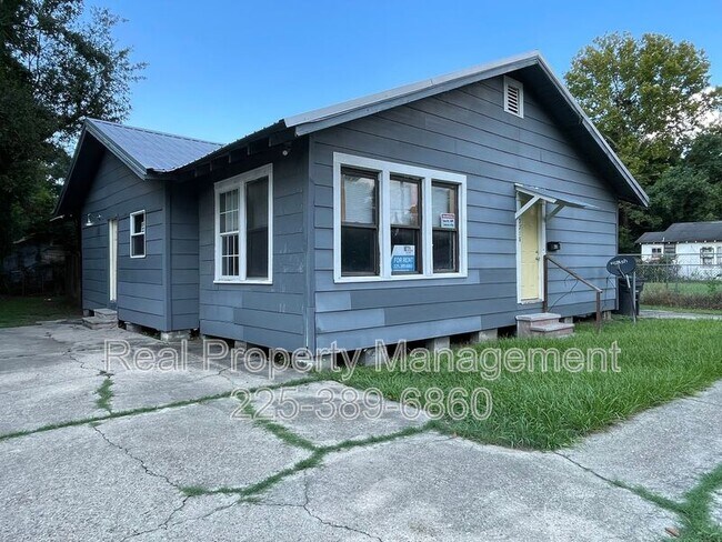 Primary Photo - 3315 Weller Ave