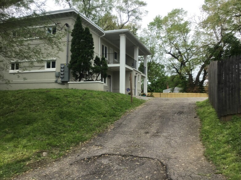 Building Photo - 4811 Stafford St