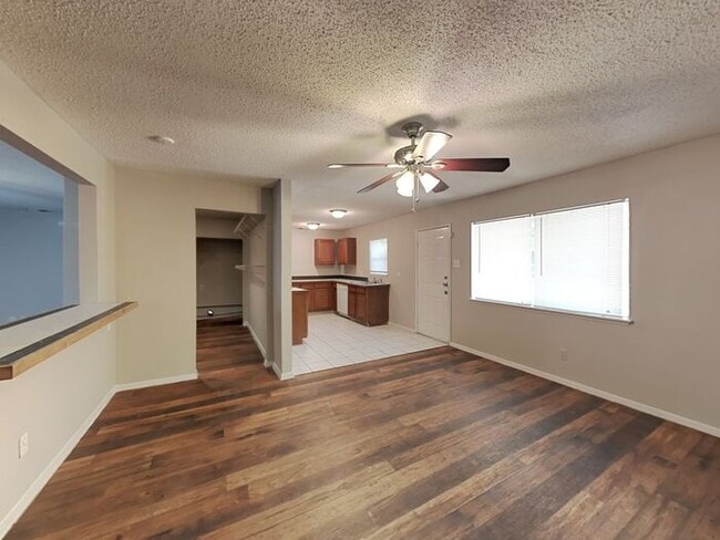 Building Photo - No Application Fees* 1 Month Free Rent w/a...