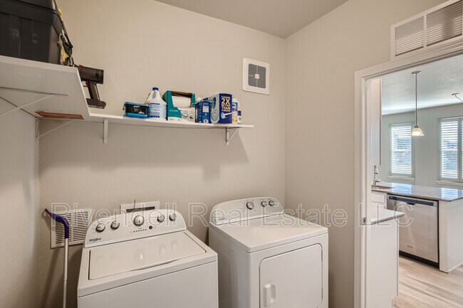 Building Photo - 5805 Wild Rye Dr