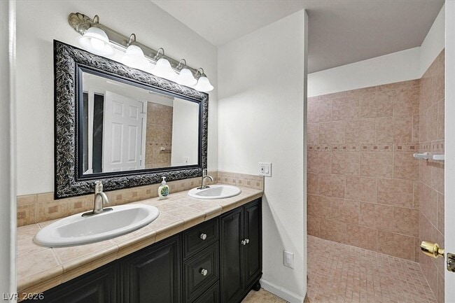 Building Photo - 3645 Forestcrest Dr