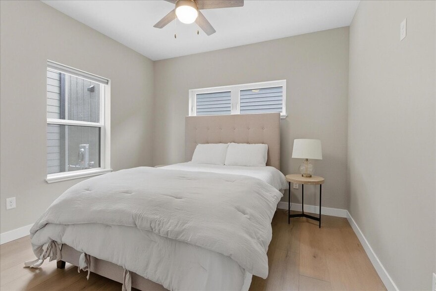 Building Photo - 812 Clay St