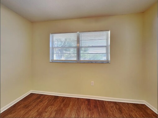 Building Photo - 609 Lakespur Ln