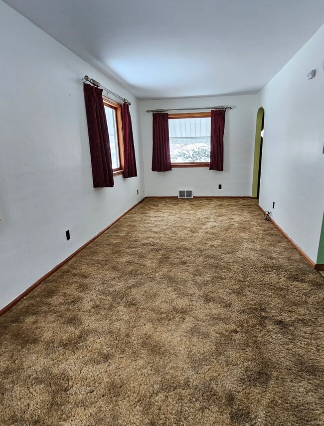 Building Photo - 515 N 8th Ave