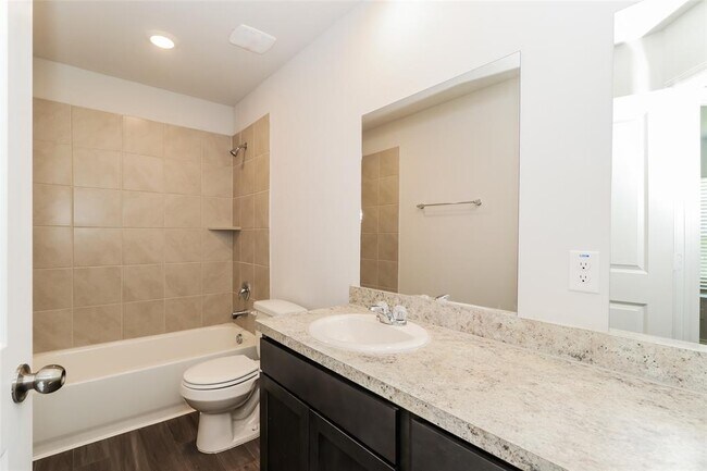 Building Photo - 2209 Onyx Ln