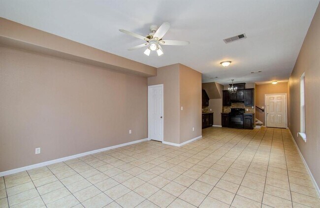 Building Photo - 1718 Roxella St