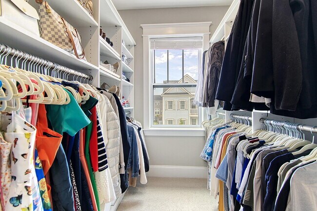 Building Photo - 1636 Juliana St