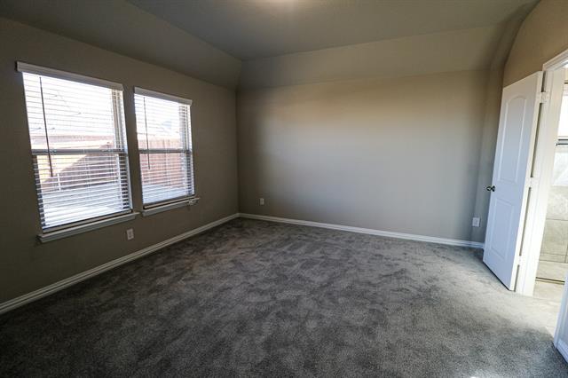 Building Photo - 504 Lakeway Ln