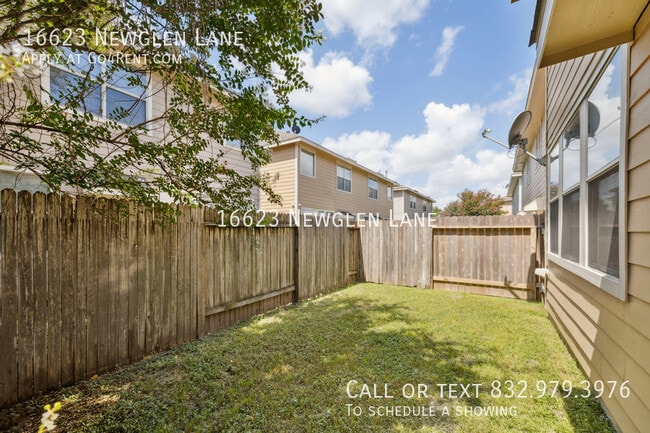 Building Photo - 16623 Newglen Ln