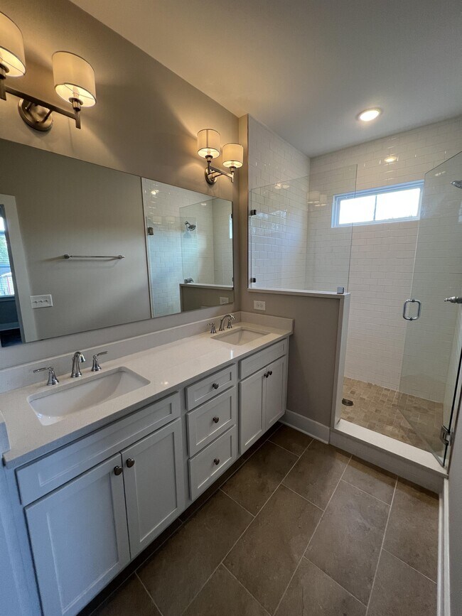 Building Photo - 1436 Ann St