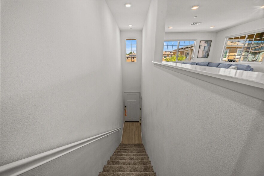 Building Photo - 28427 Partridge Way
