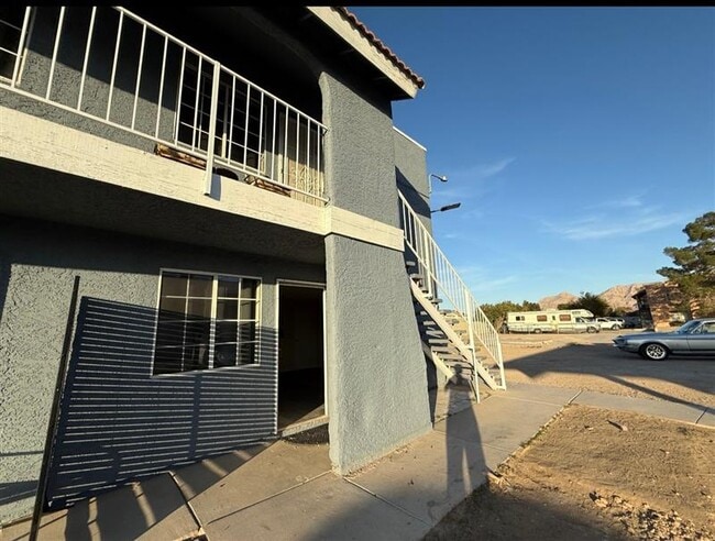 Building Photo - 632 Triest Ct