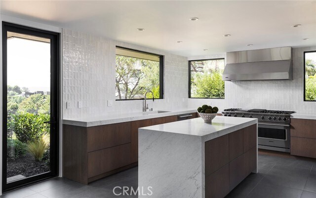Building Photo - 9015 Alto Cedro Dr