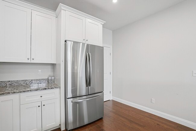 Building Photo - 52 Logan's Run