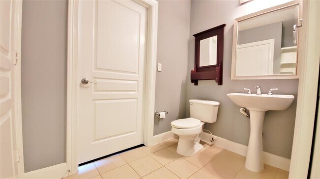 Building Photo - 3333 Allen Pkwy