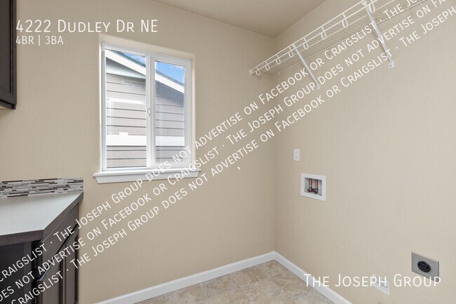Building Photo - 4222 Dudley Dr NE