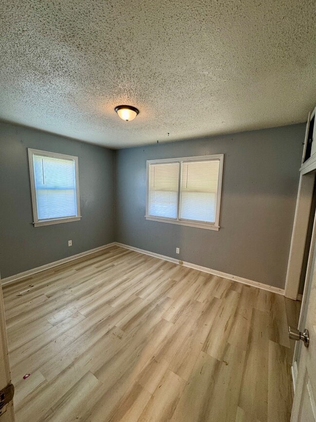 Building Photo - 209 SW 7th St