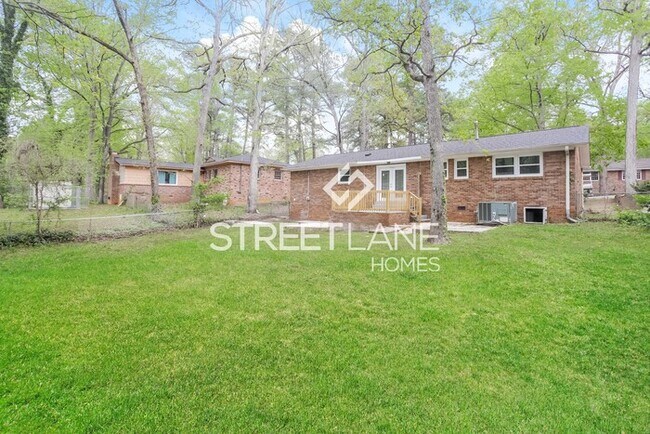 Building Photo - Charming 3 Bedroom in Columbia!