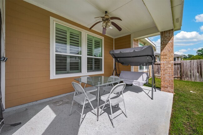 Building Photo - 16039 Cypress Farms Dr