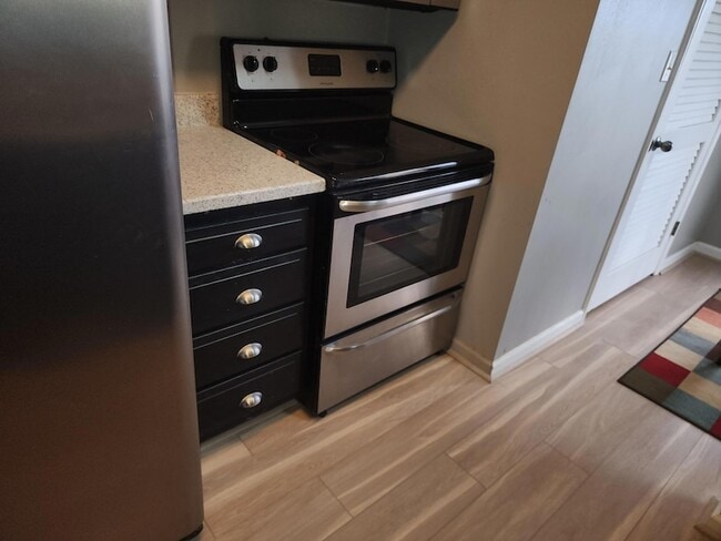 Building Photo - 3369 Forest Ct