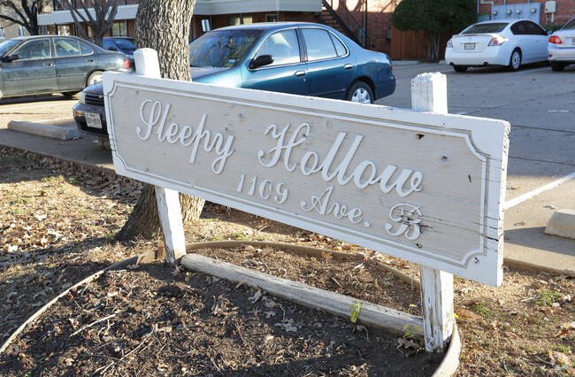 Building Photo - Sleepy Hollow Apartments