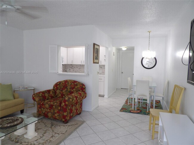 Building Photo - 77 Preston Way