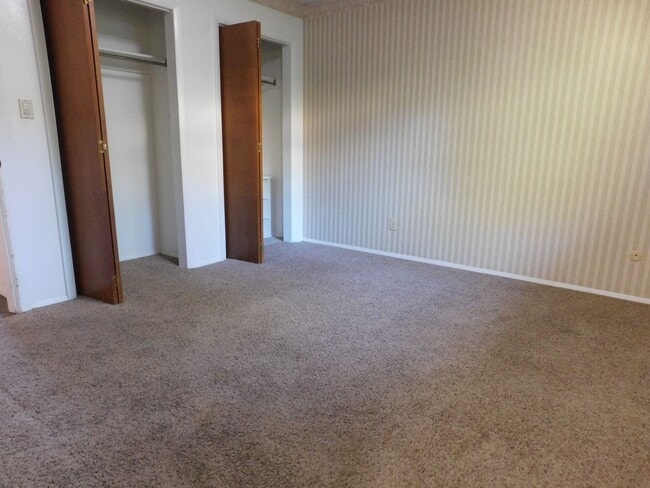 Building Photo - Home in Paradise Hills Sub-Division