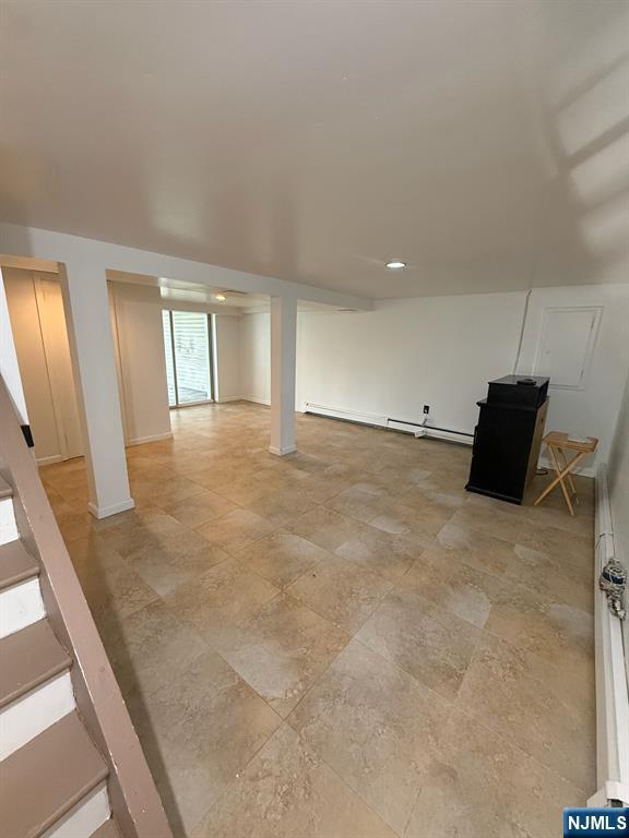 Building Photo - 533 Ramapo Valley Rd