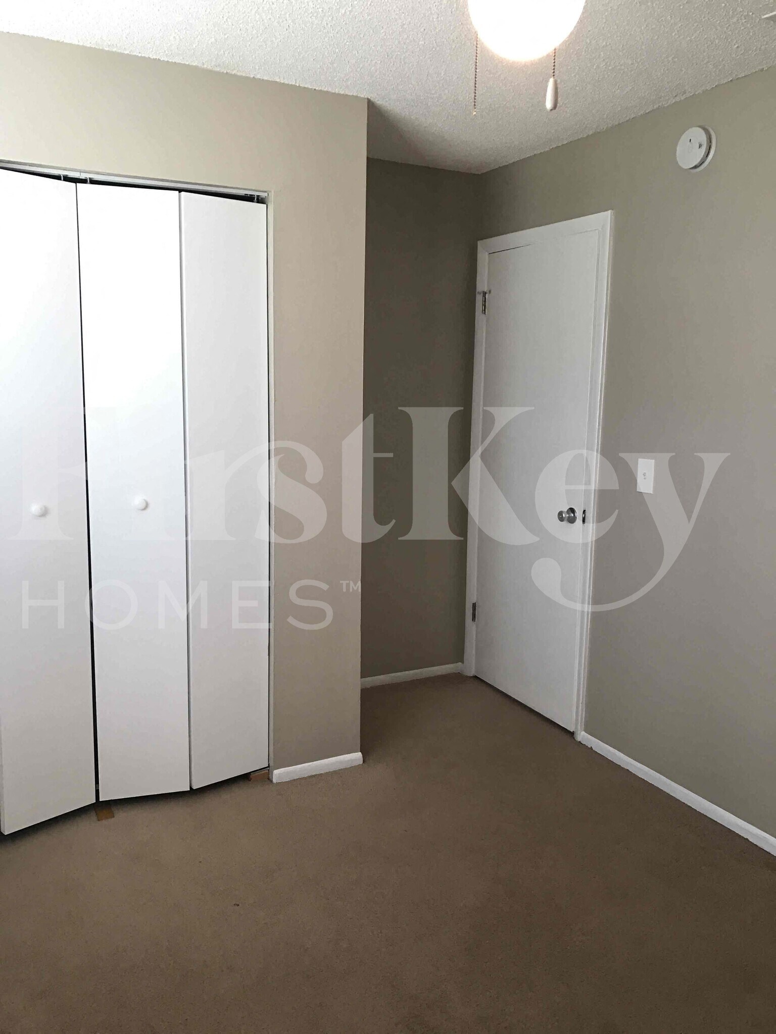 Building Photo - 660 Flagler Dr