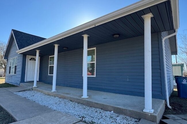 Building Photo - 1205 15th St