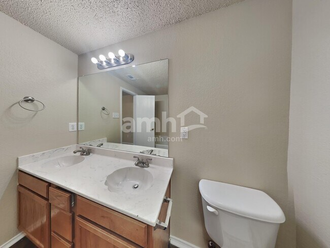 Building Photo - 1809 Rybovich Ln