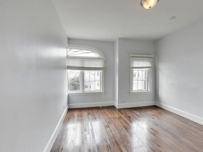 Building Photo - 234 17th Ave