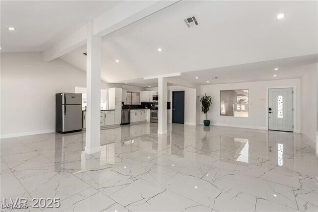 Building Photo - 3826 S Edmond St