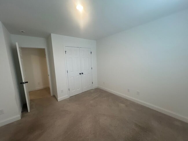 Building Photo - 312 Traywick Pl