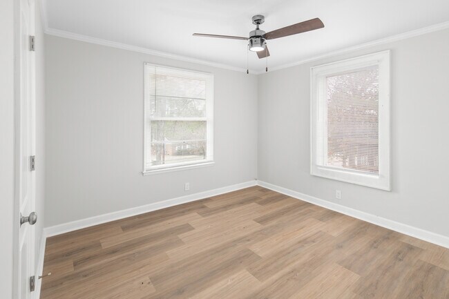 Building Photo - 3802 McEwen Dr NW