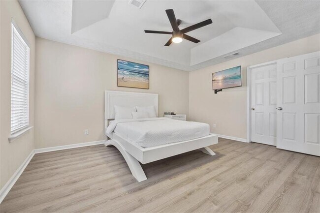 Building Photo - 4266 Cabretta Dr