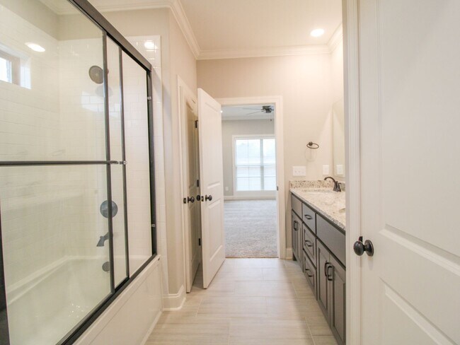 Building Photo - Beautiful two story home at Whispering Pines!