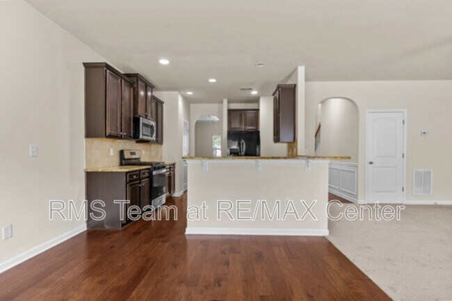 Building Photo - 3379 Gardenside Walk SW