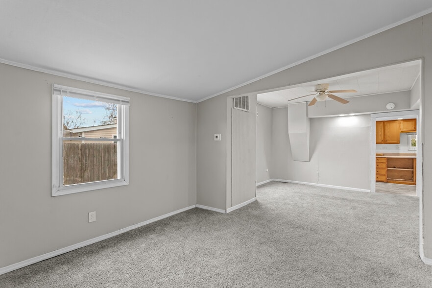 Building Photo - 1620 S Market St