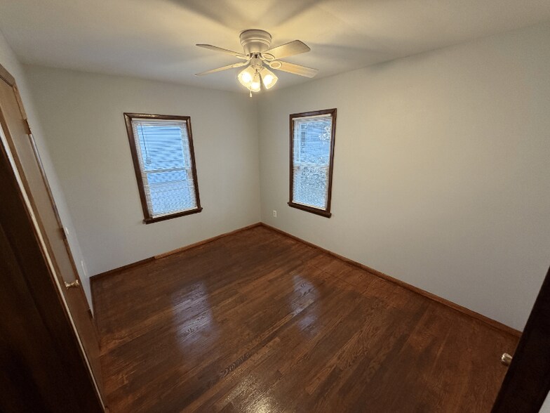 Building Photo - 144 Flora Dr