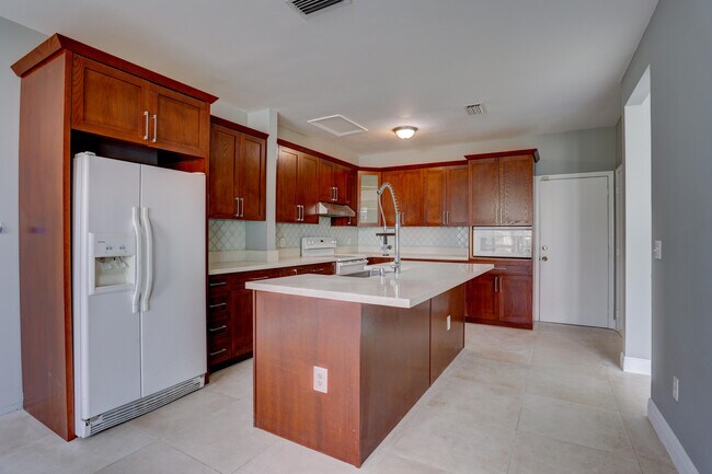 Building Photo - 15895 NW 5th St