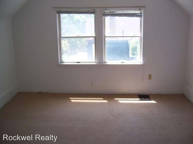 Building Photo - 5603 Fair Oaks St