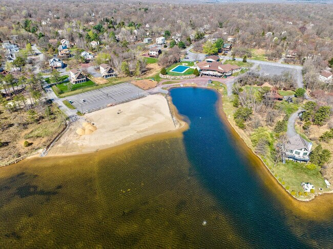 Building Photo - 126 Petrarch Trail